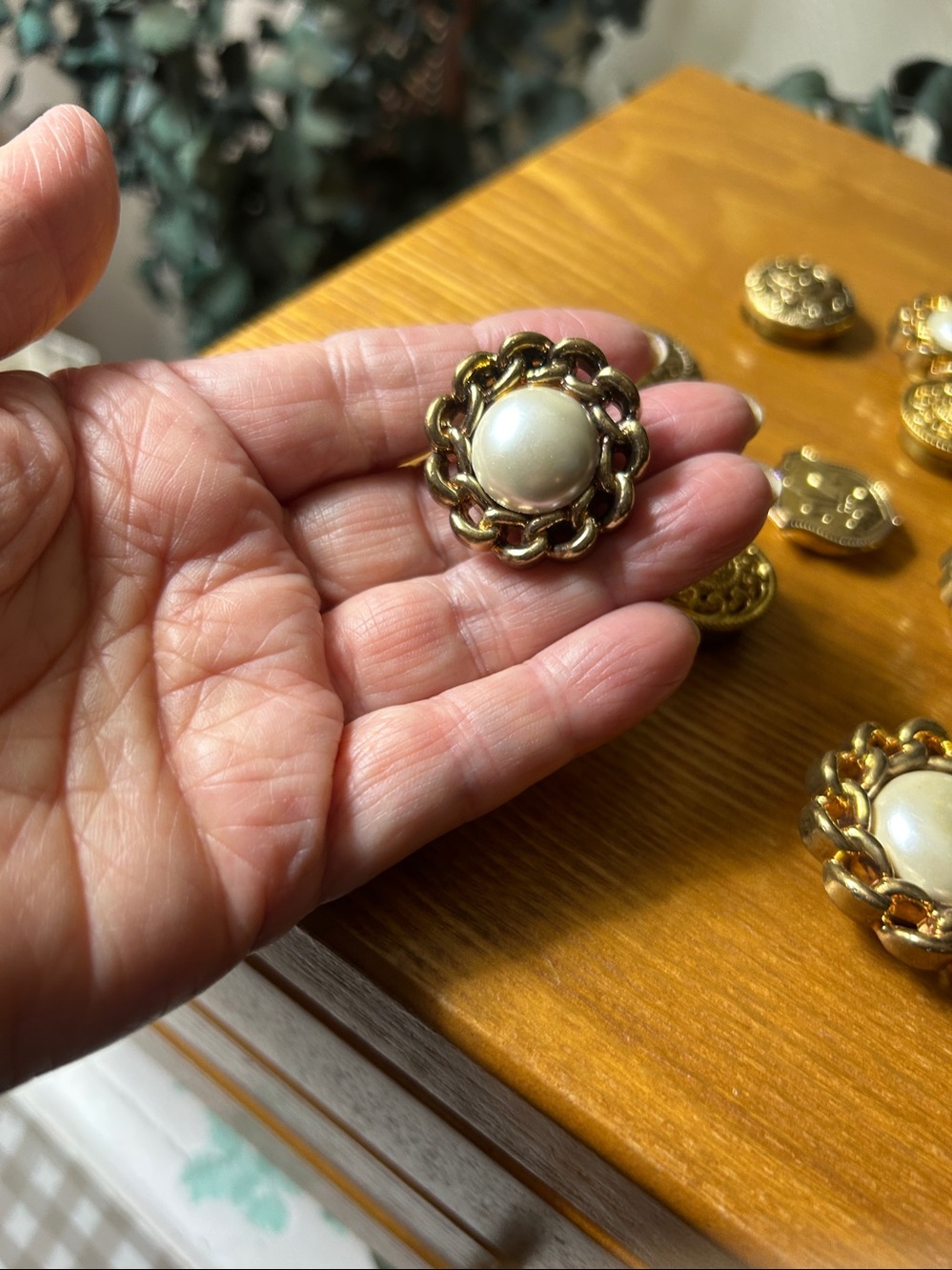 Assorted vintage antique Gold-Tone Buttons covers. - Picture 3 of 5